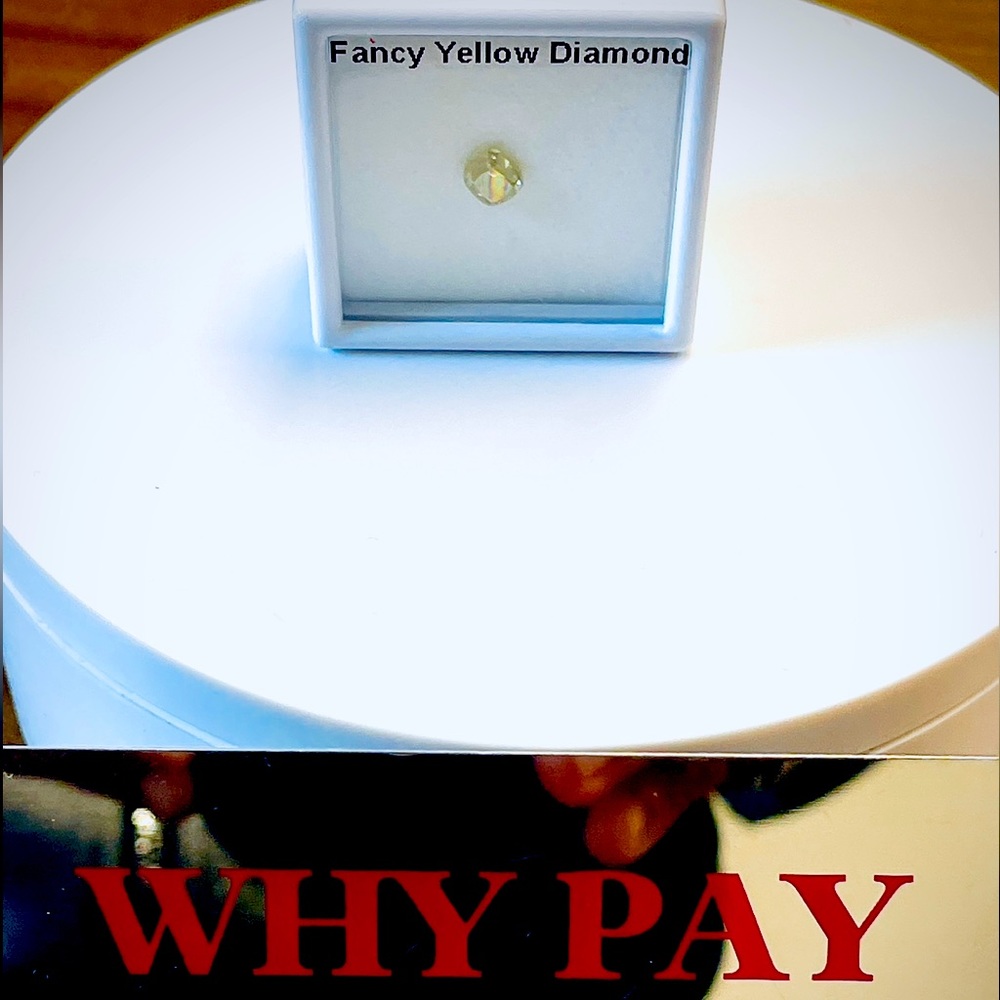 $1400 STUNNING VS-SI TW of Dia 0.85ct Cushion Yellow Natural Diamond. Reg $3200